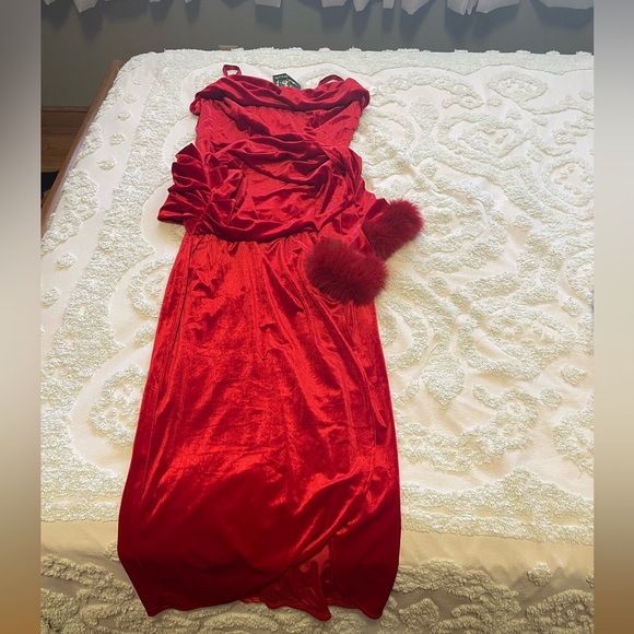 NWT Weasel Wear Red Velvet Gown with Draped Neckline & Faux-Fur Accent, Sz L - Picture 6 of 9